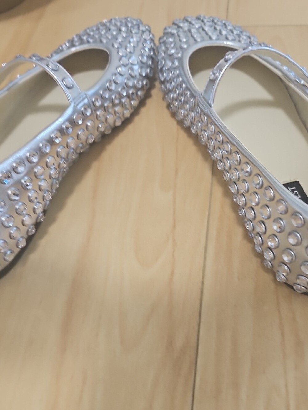 Nine West Silver Studded Mary Jane Flats, 9 - Picture 6 of 7